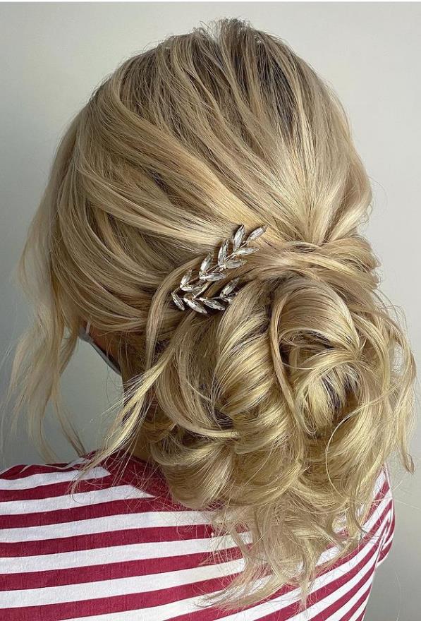 hairstyles for woman attending wending 2021