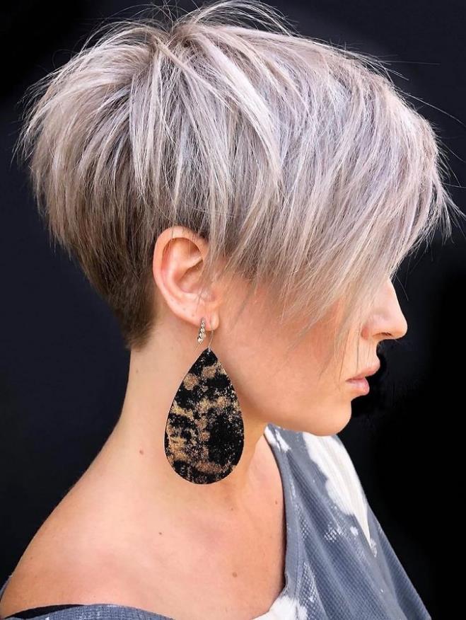 Ultra white short hair for woman