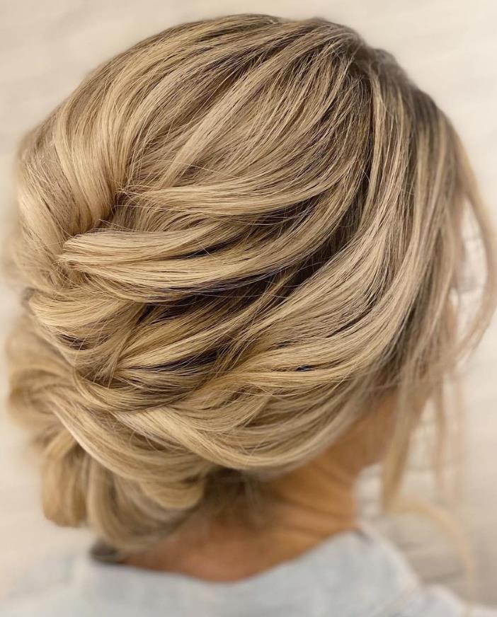 hairstyles for woman attending wending 2021