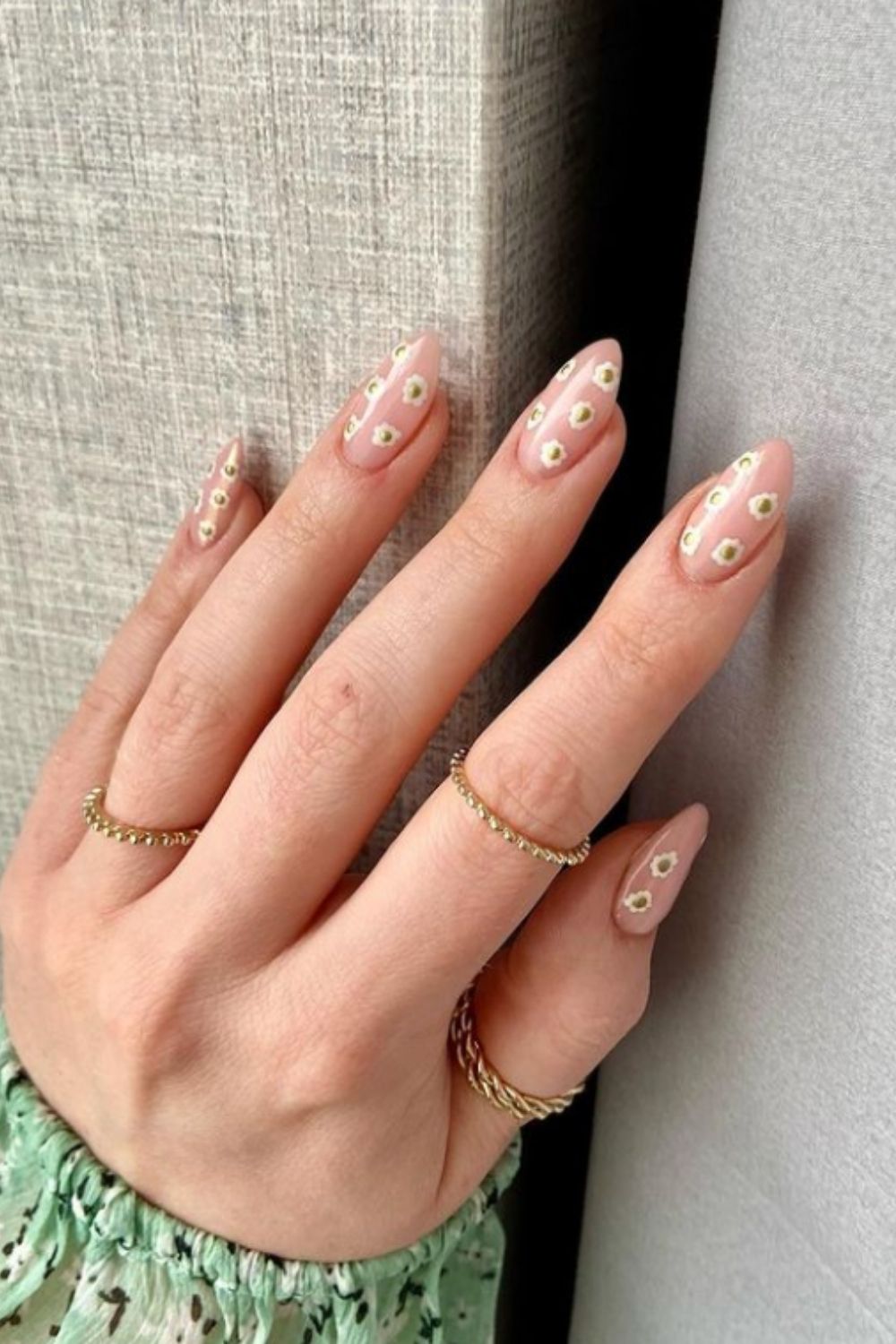  Best Trendy Almond Nails To Try In These Summer!