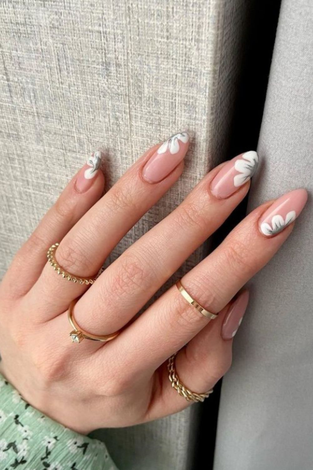  Best Trendy Almond Nails To Try In These Summer!