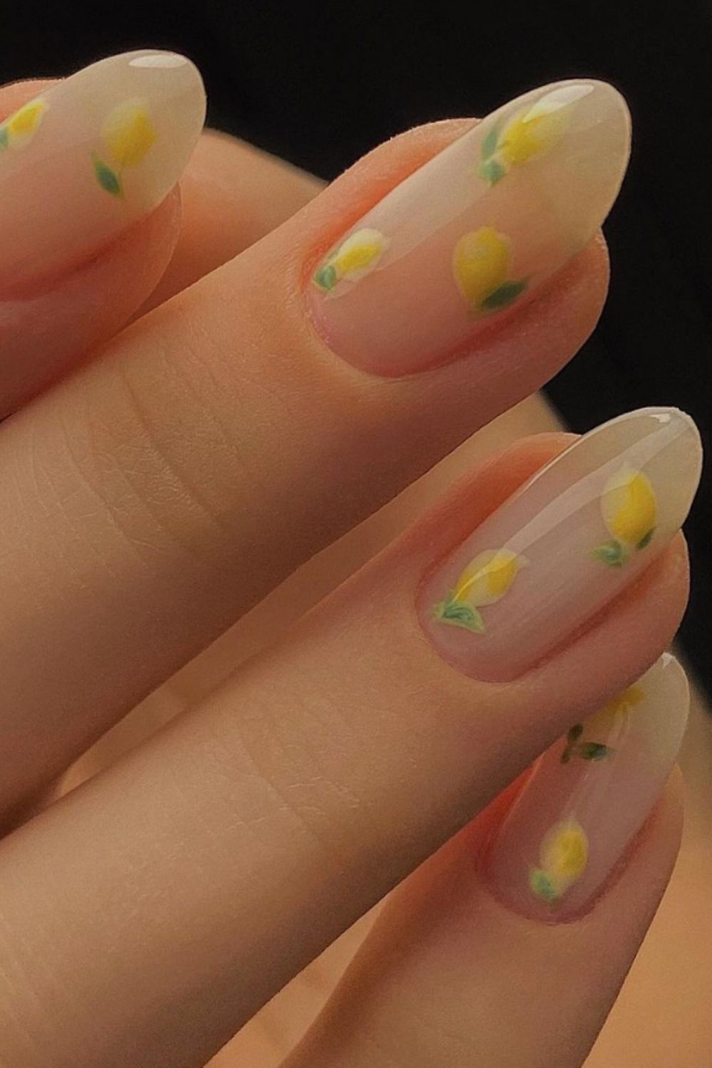 Cute summer nails are trendy in the summer holiday 