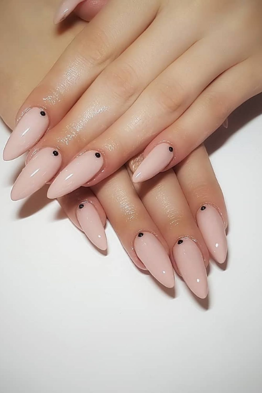 35+ Summer trend of nude almond nails for your new nails ideas 