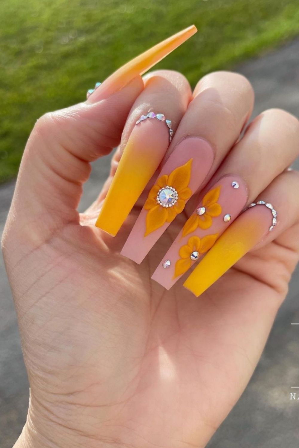 35+ Acrylic birthday nails ideas for your birthday party in 2021