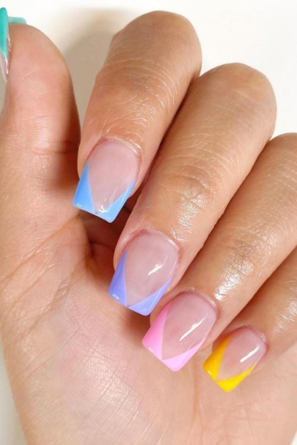 35+ Cute summer nail designs with short almond nails and square nails