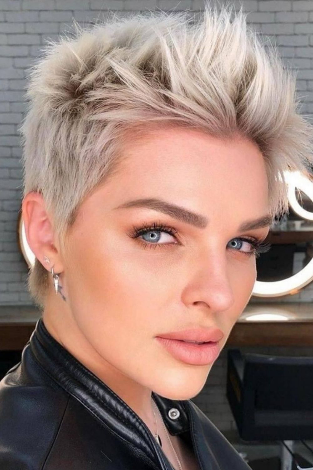 How to style very short pixie haircut for Cool girls 2021？