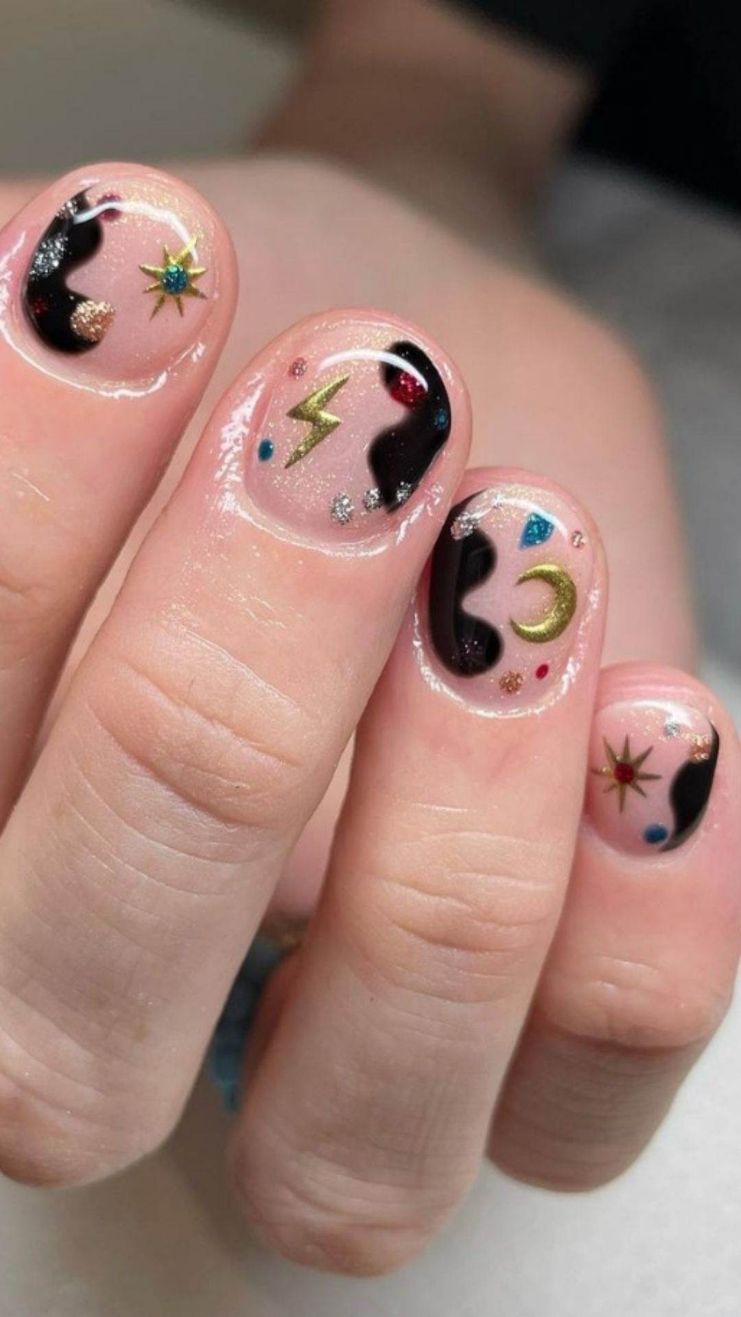 30+ Awesome aesthetic nails to inspire your 2021 nail designs