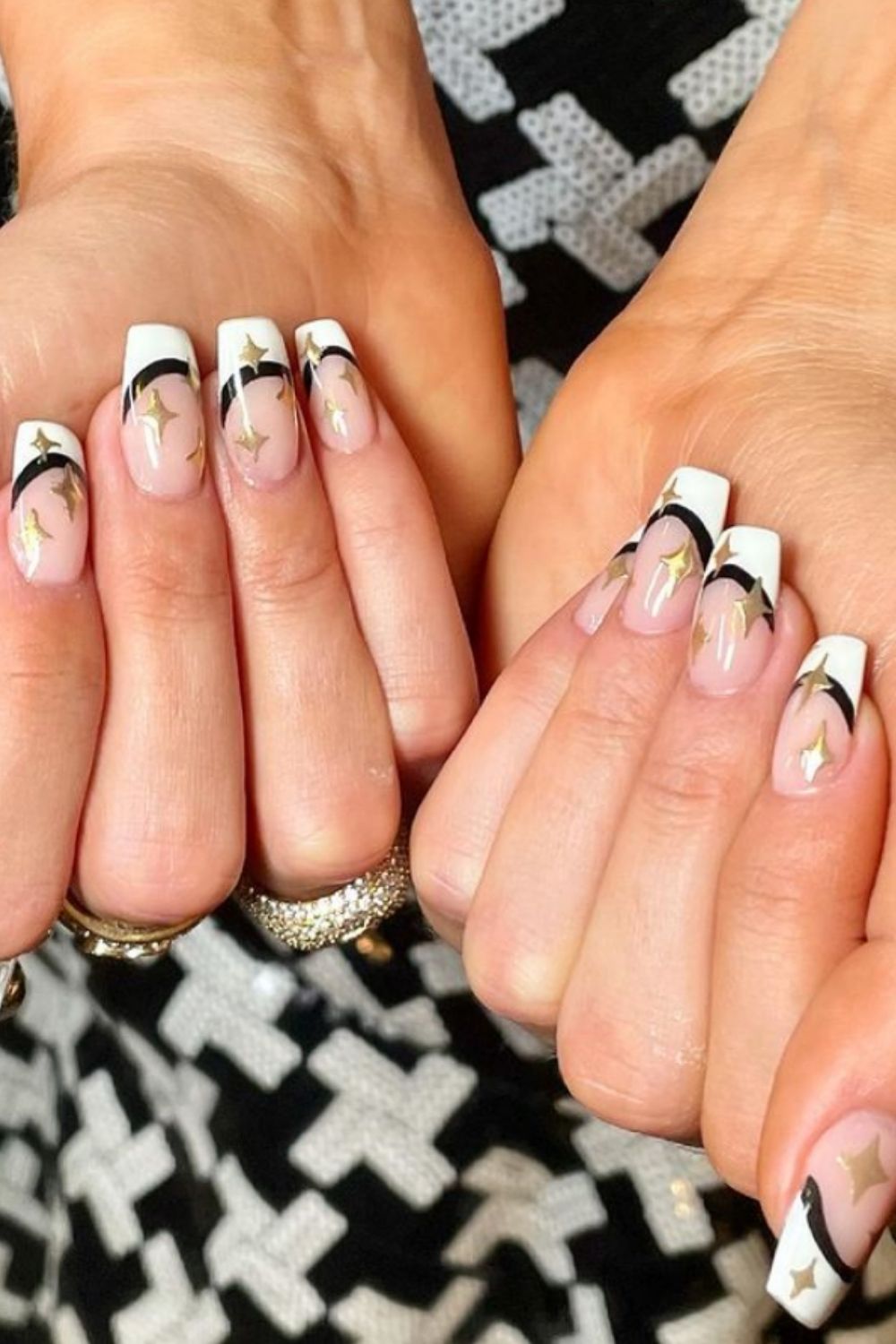 Coffin nails French tip | Trendy Summer nail designs and nail polishes 