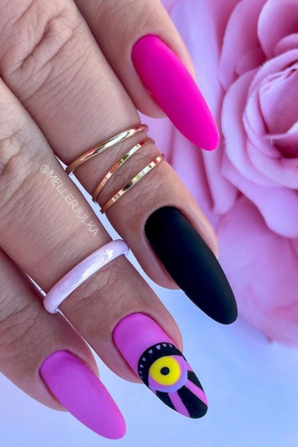 35 Awesome black nails to try in your next nail designs