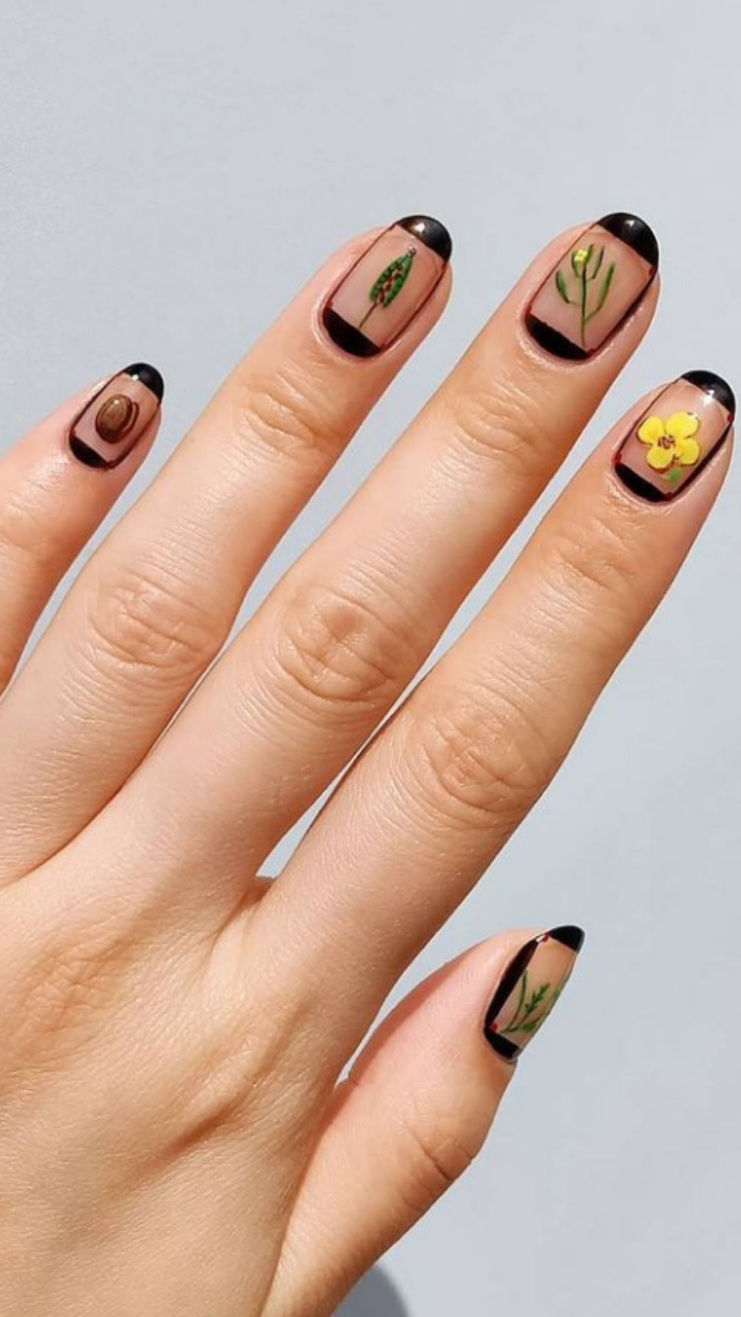 30+ Awesome aesthetic nails to inspire your 2021 nail designs