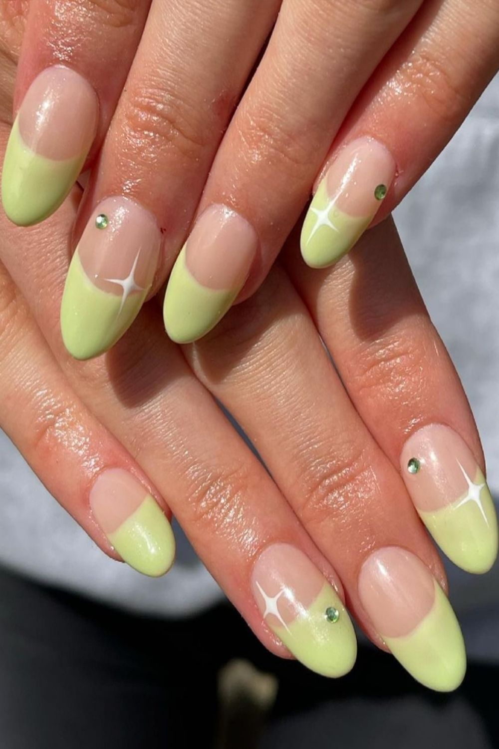 30 Trendy Green Nail Polish Designed for Summer 2021