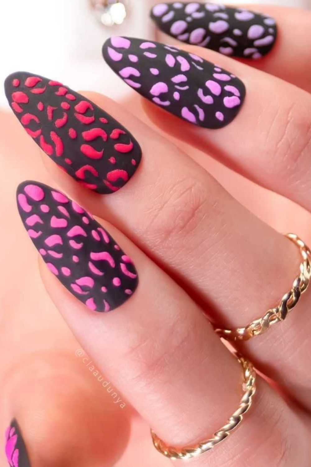 35 Awesome black nails to try in your next nail designs