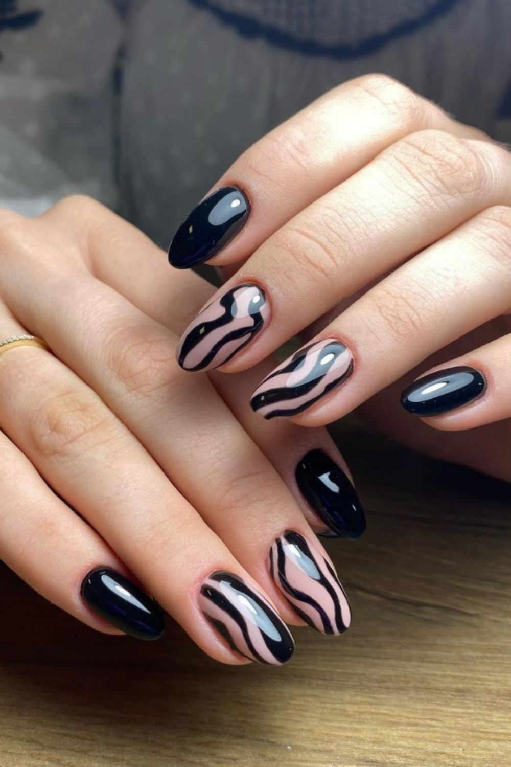 35 Awesome black nails to try in your next nail designs