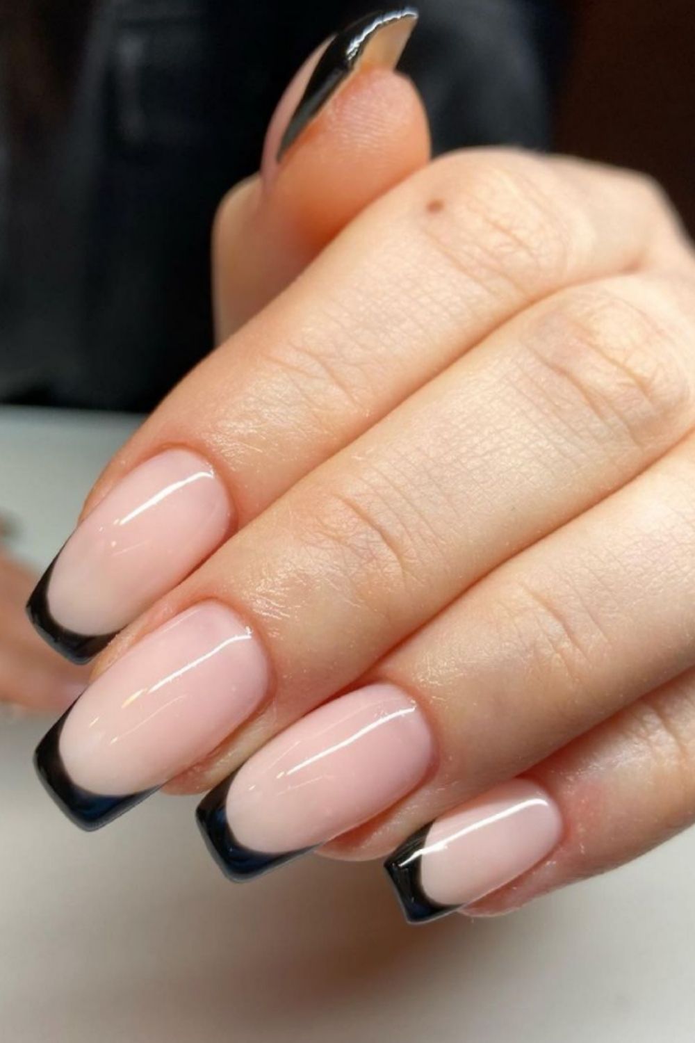 35 Awesome black nails to try in your next nail designs