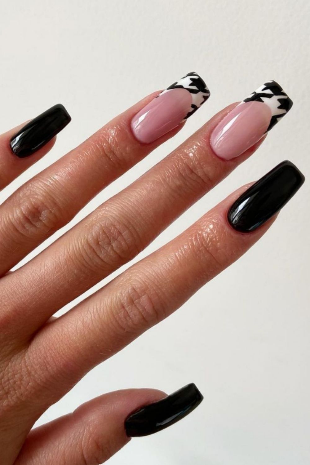 35 Awesome black nails to try in your next nail designs