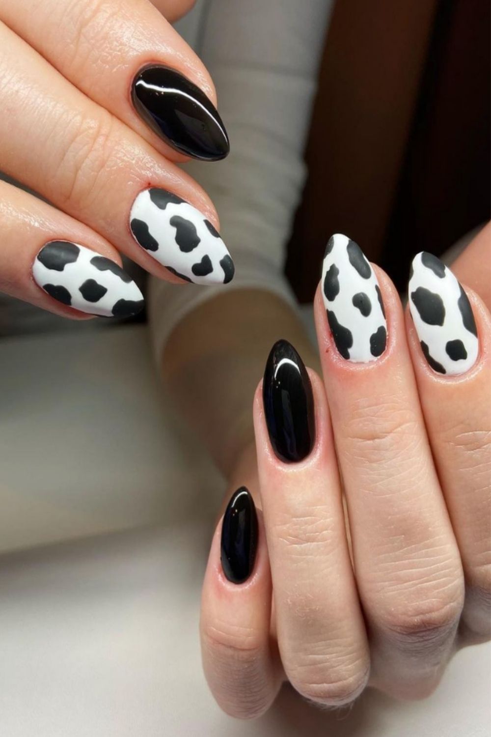 35 Awesome black nails to try in your next nail designs