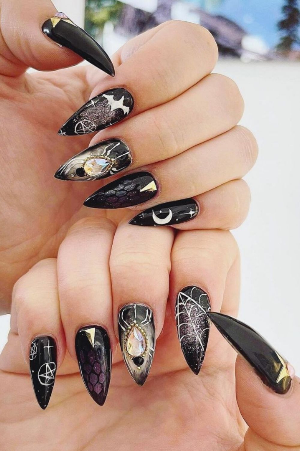 35 Awesome black nails to try in your next nail designs