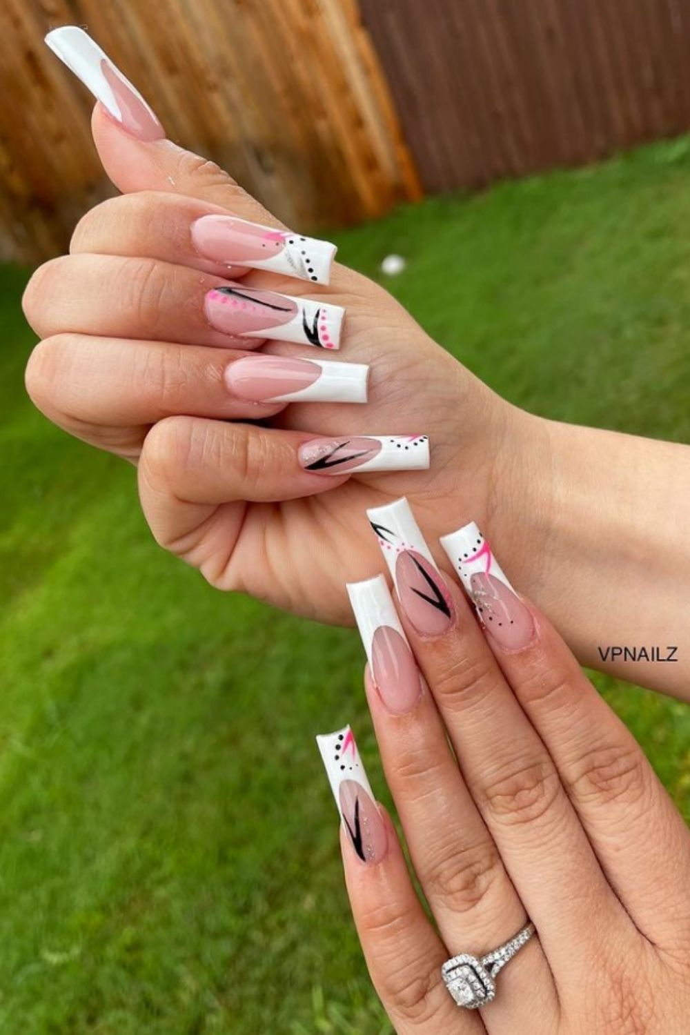 Coffin nails French tip | Trendy Summer nail designs and nail polishes 