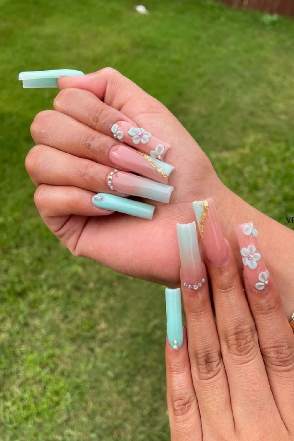 Coffin nails French tip | Trendy Summer nail designs and nail polishes 