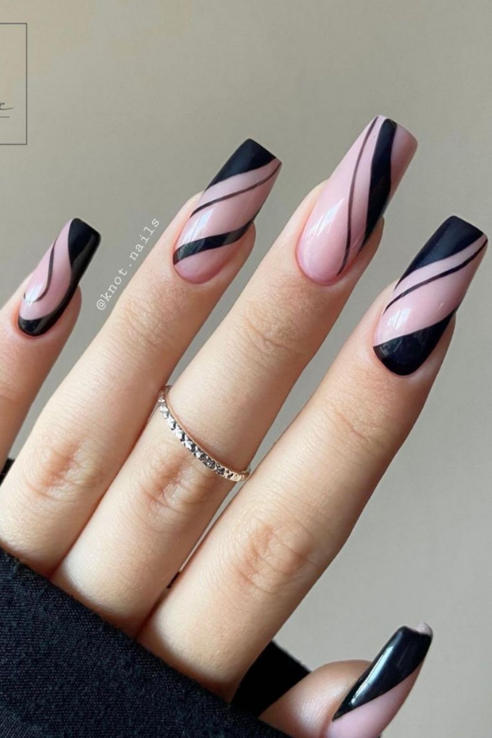 35 Awesome black nails to try in your next nail designs