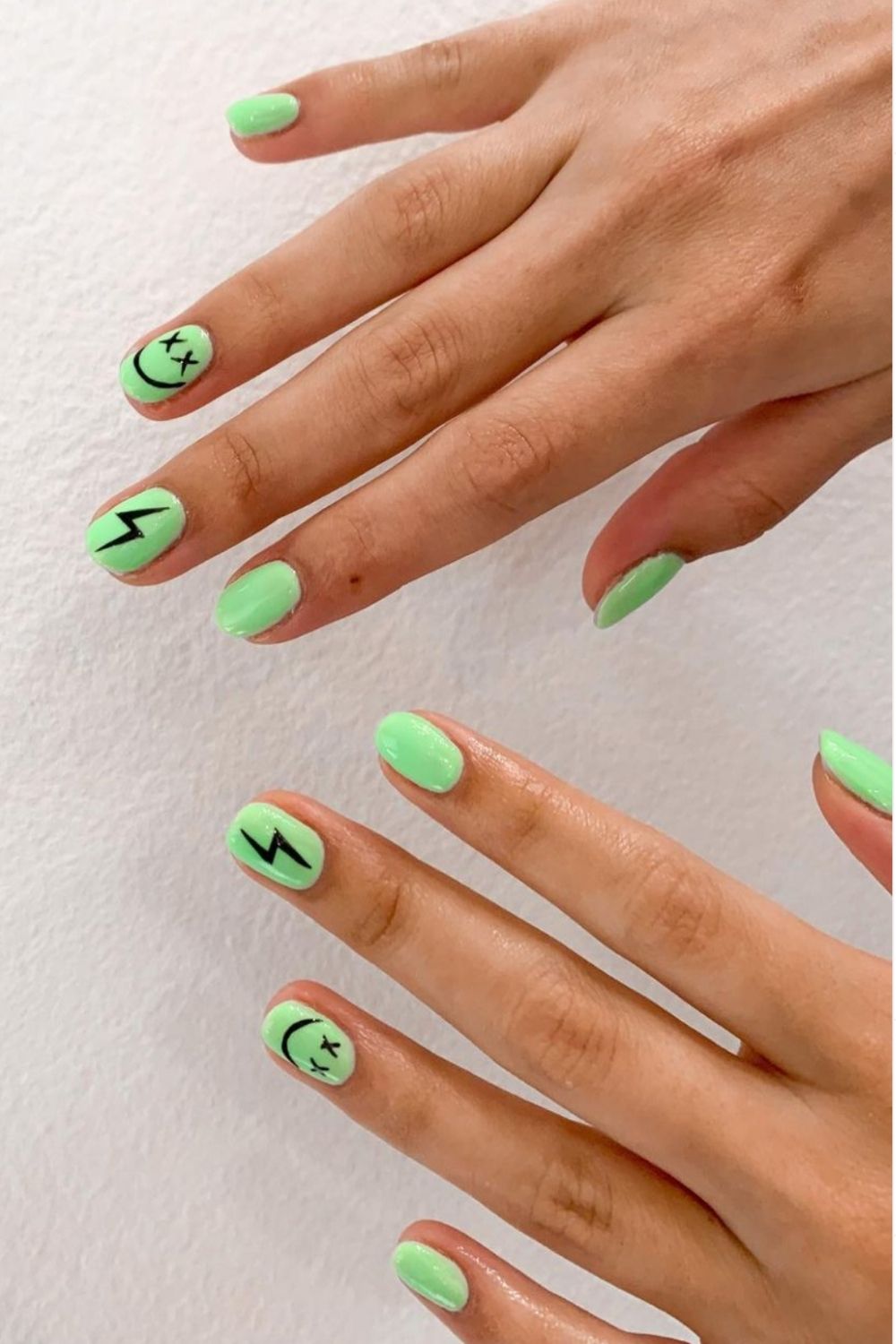 Almond acrylic nails for stylish girls in summer 2021