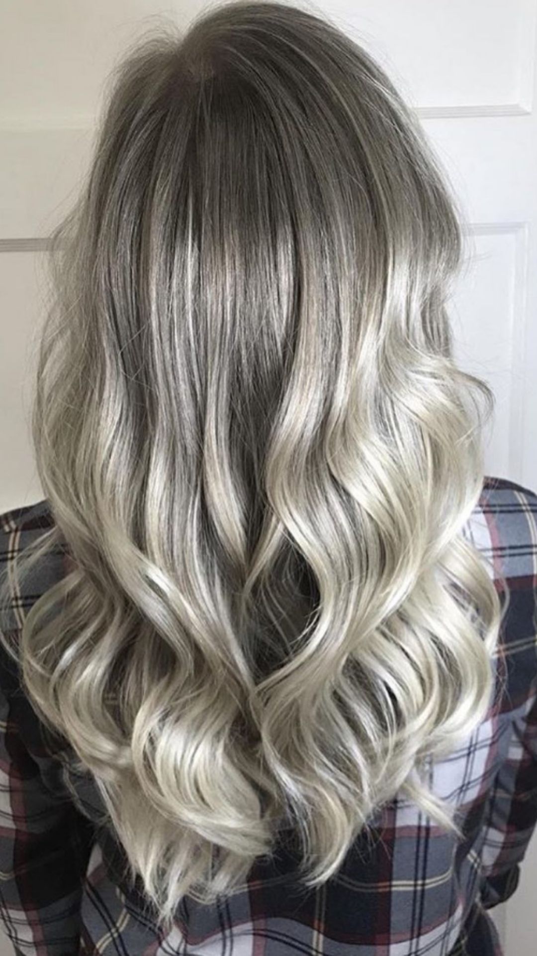 Silver ombre hair | The hottest hair color for long hairstyles