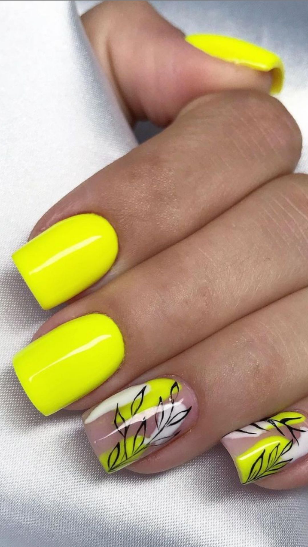 Neon yellow nails | Neon Yellow Nails and Ideas for falls 2021