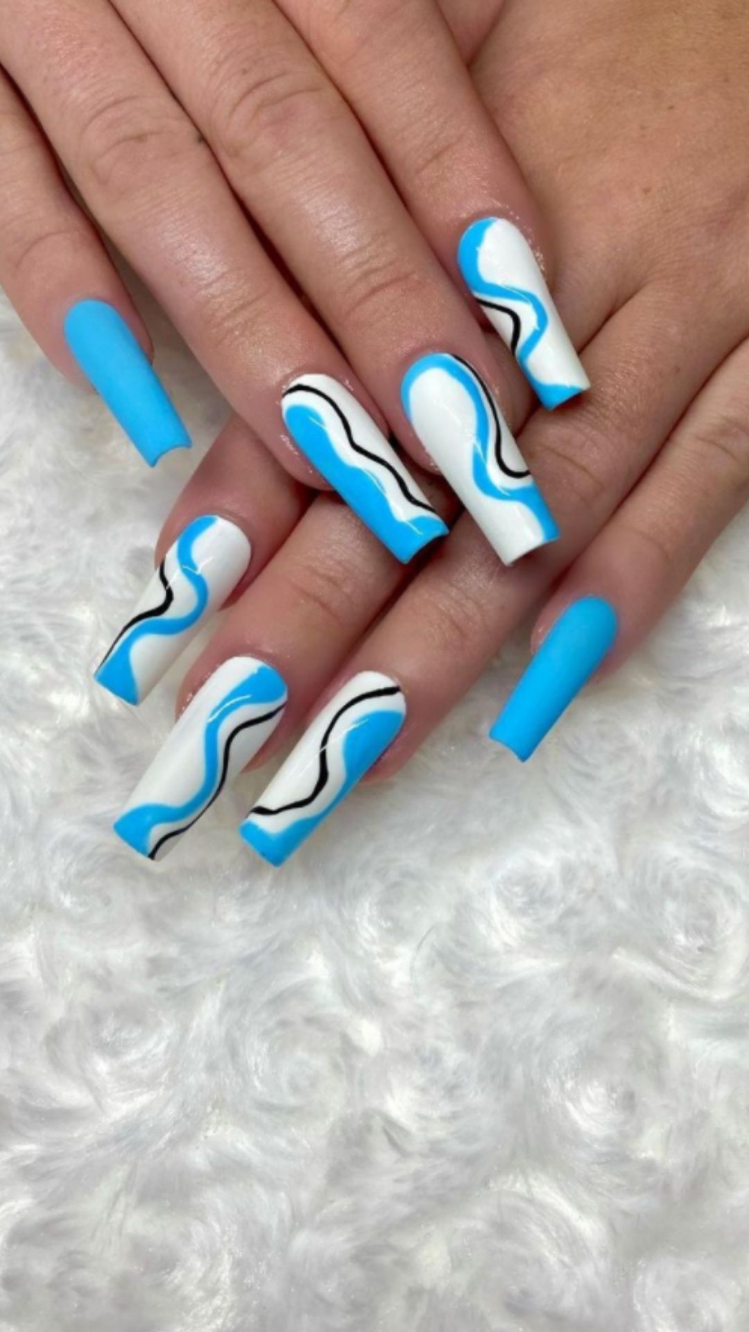 30 Stunning Blue nails aesthetic for a Bold and Beautiful Look 