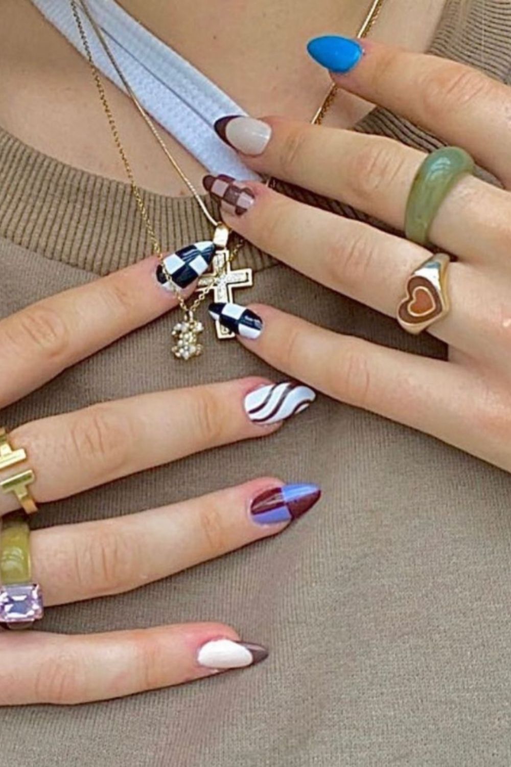 38 Chic Short Acrylic Nails and pretty nail art designs