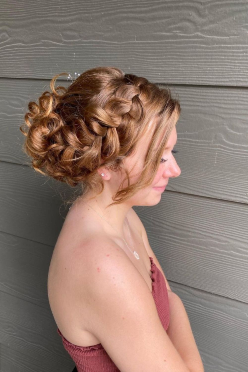 33 Different homecoming hairstyles for short hair 2021