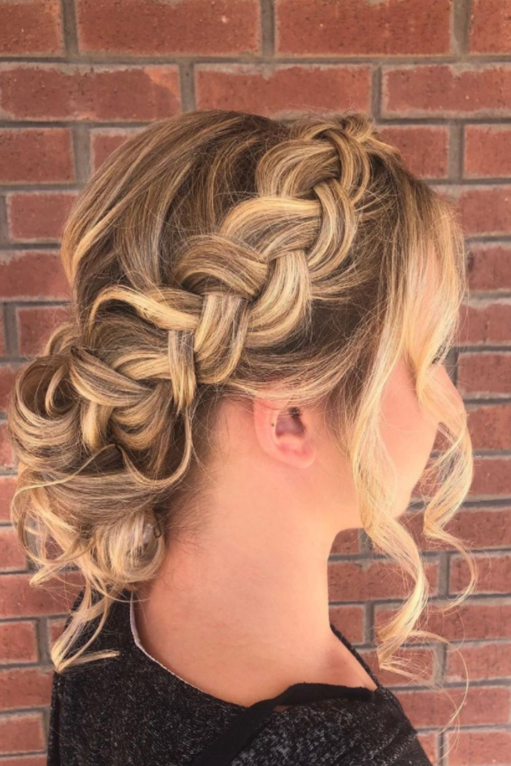 33 Different homecoming hairstyles for short hair 2021