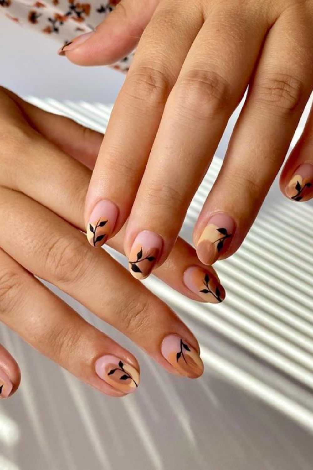 40 Autumn Acrylic Nails Ideas you can't miss