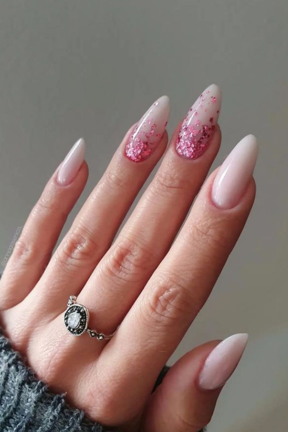 30 Simply Beautiful Christmas Nail Designs You’ll Love