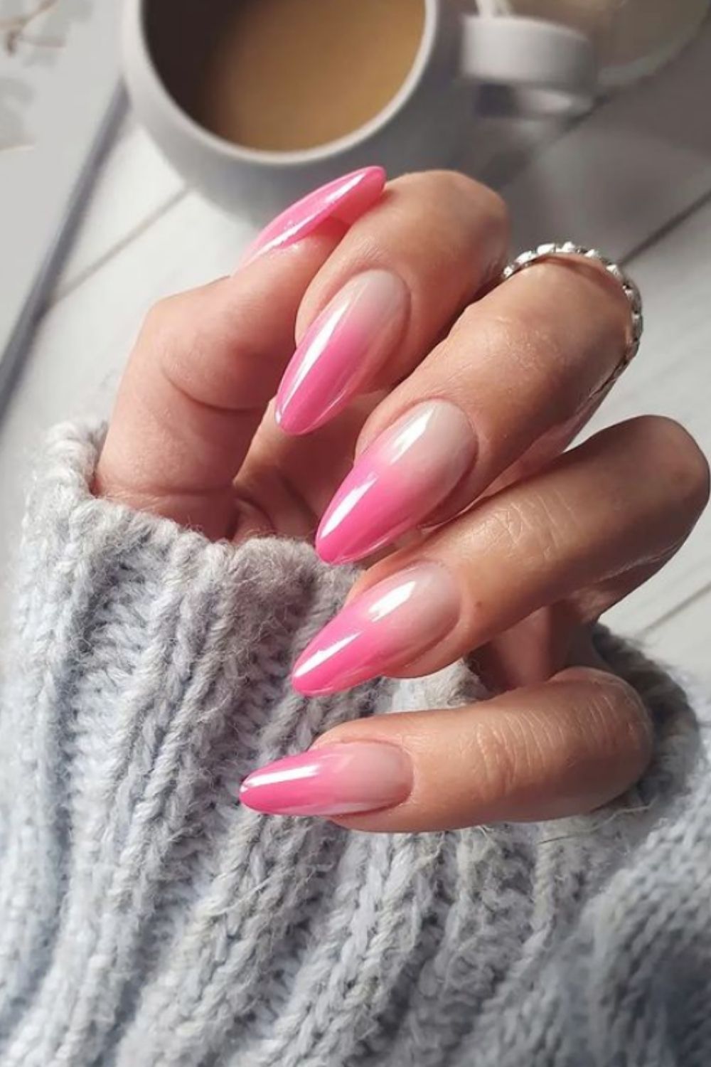 30 Simply Beautiful Christmas Nail Designs You’ll Love