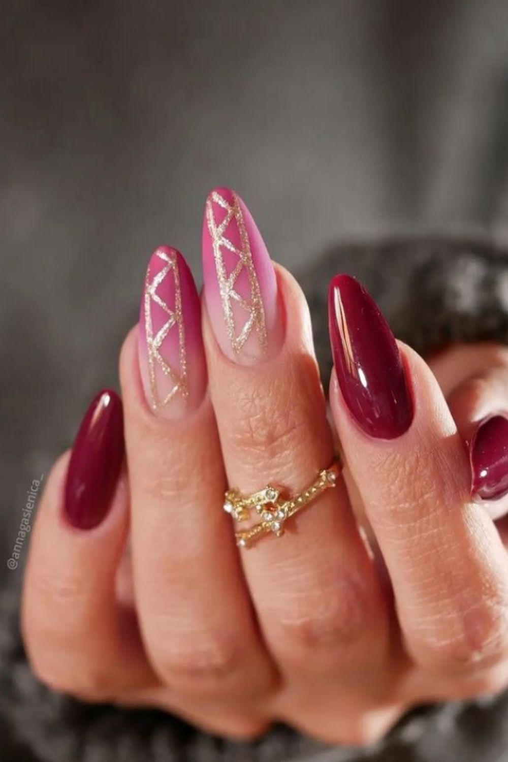 30 Simply Beautiful Christmas Nail Designs You’ll Love