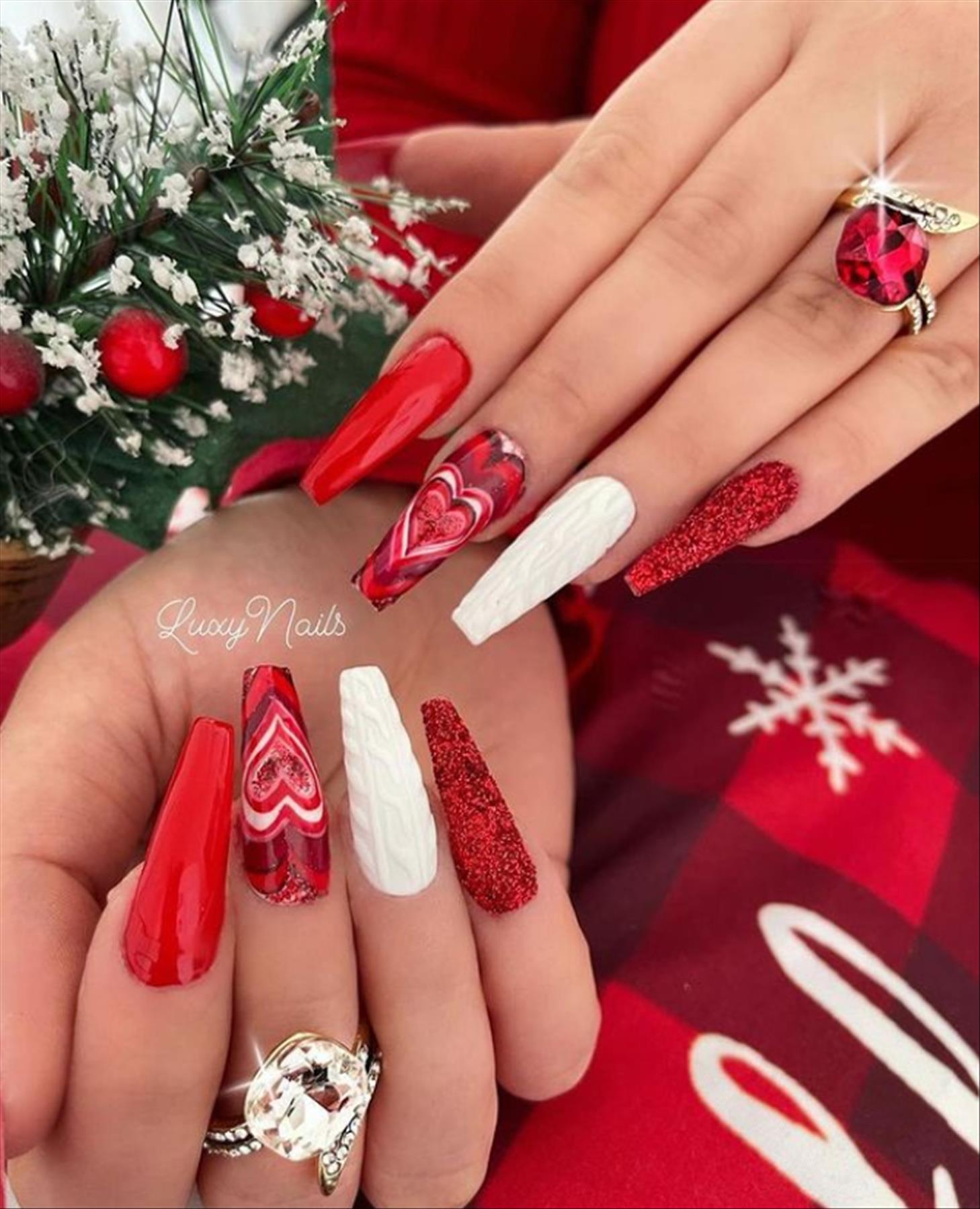 30 Cute DIY Christmas nail art designs with Trendy winter nails 2021