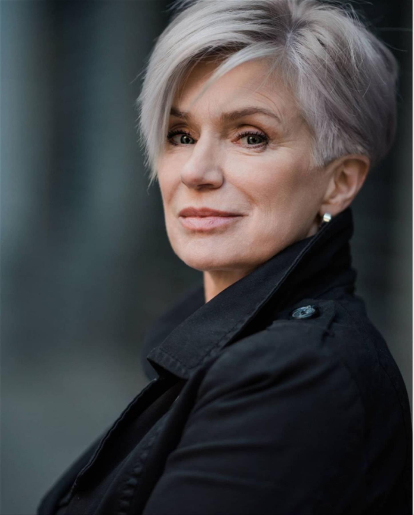 30 Short hair over 60 and pixie hairstyles 2021 