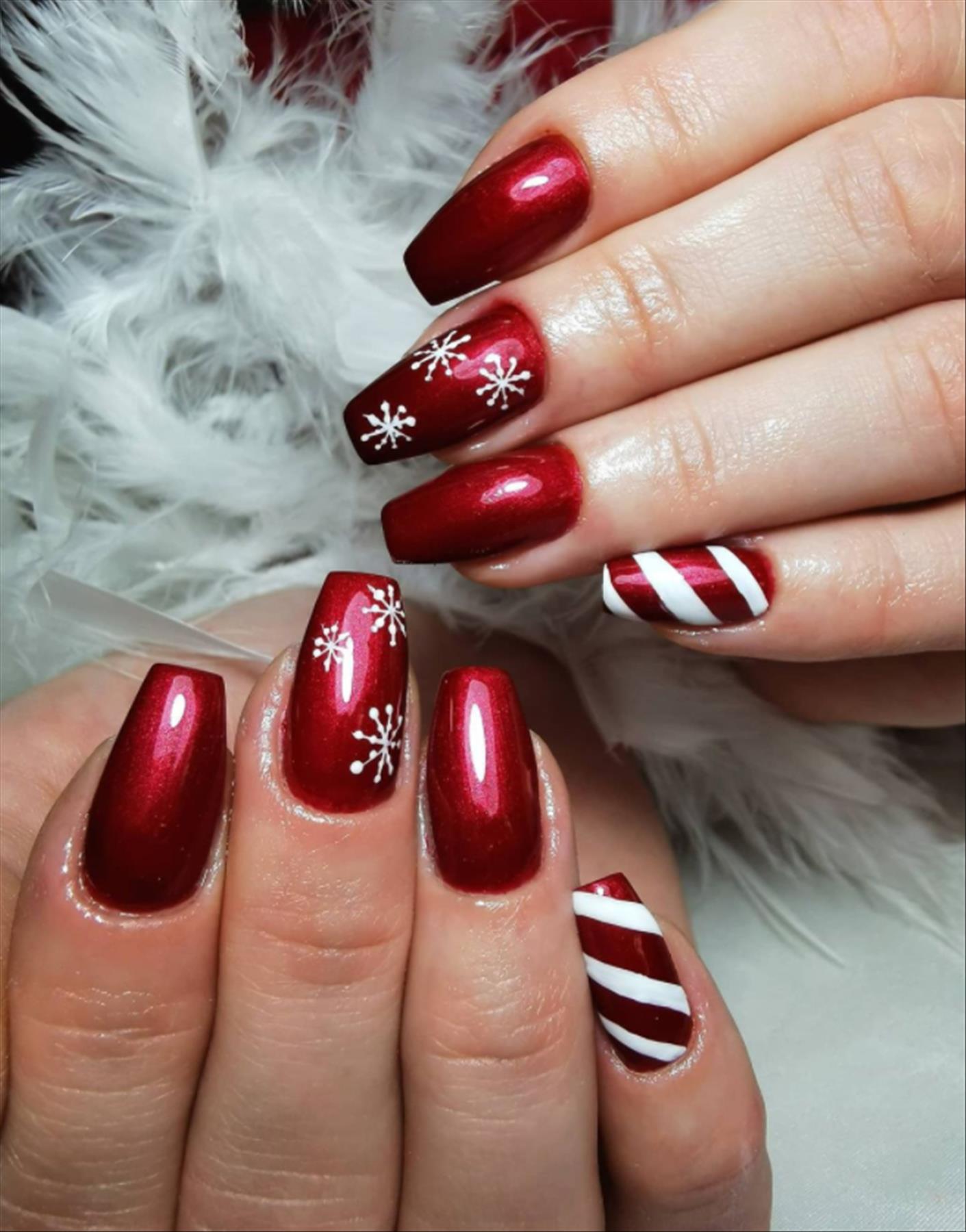 Trendy winter nails 2021 with Christmas nail designs