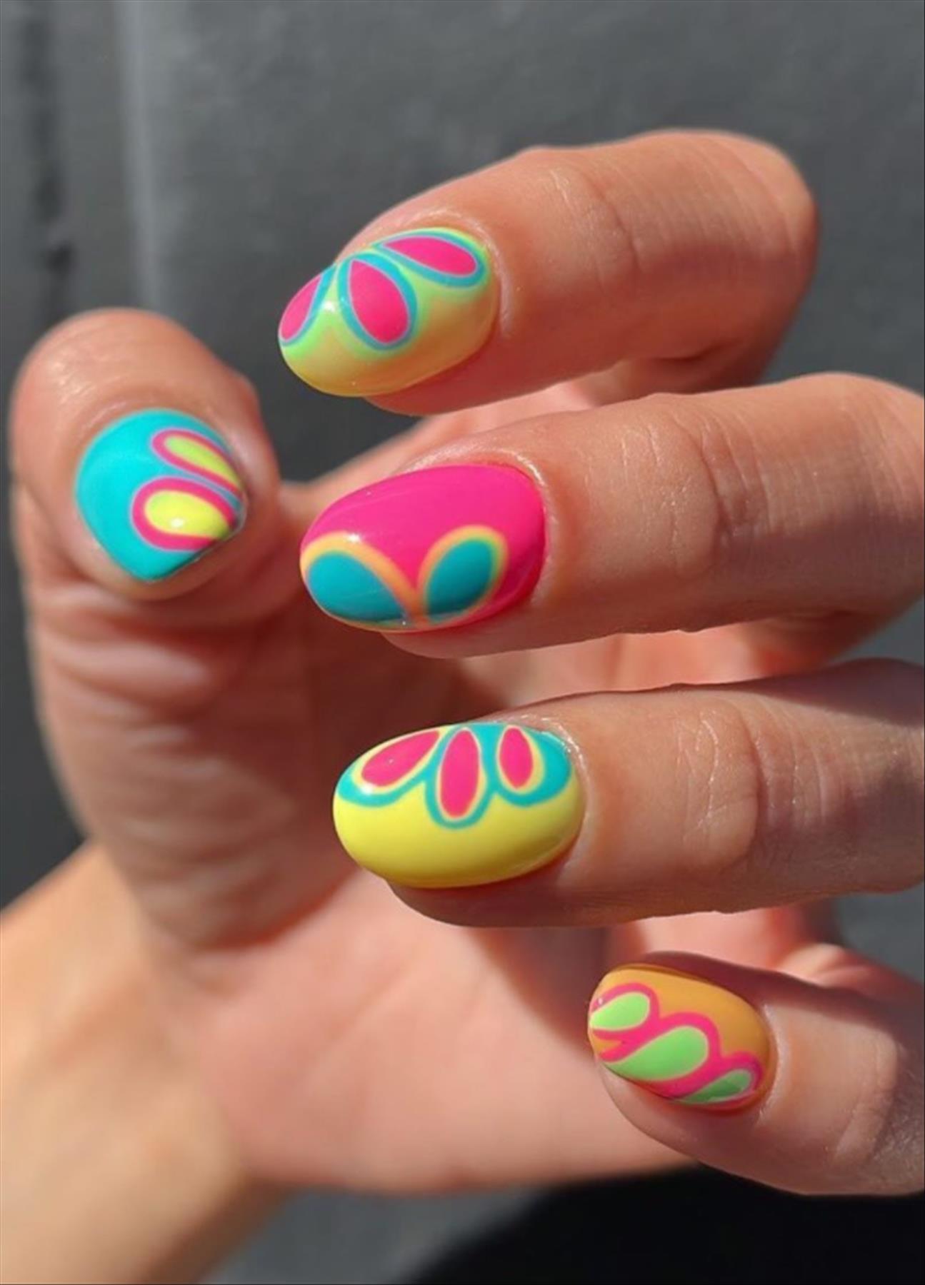 Hot Summer Nail Inspiration with Short Almond Nails To Try Now!